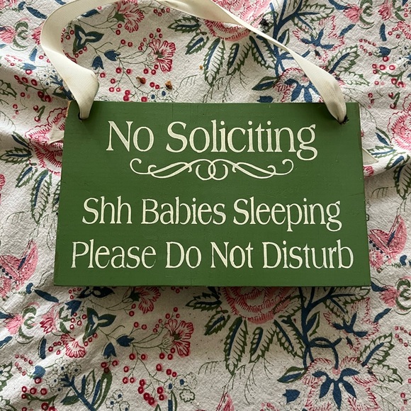 Wooden baby sleeping door hanger - Picture 1 of 2